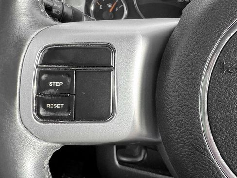 Used 2016 Jeep Compass High Altitude image 18