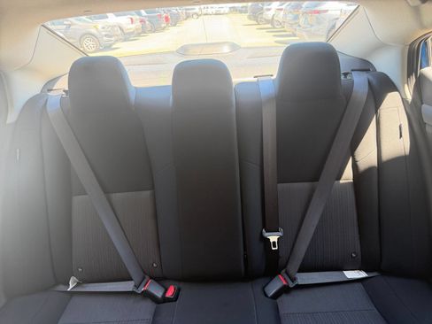 Used 2025 Nissan Sentra SV FWD image 37