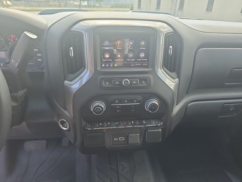 Used 2025 Chevrolet Silverado 1500 Custom Trail Boss AWD/4WD image 20