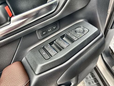 Used 2025 Toyota Land Cruiser image 22