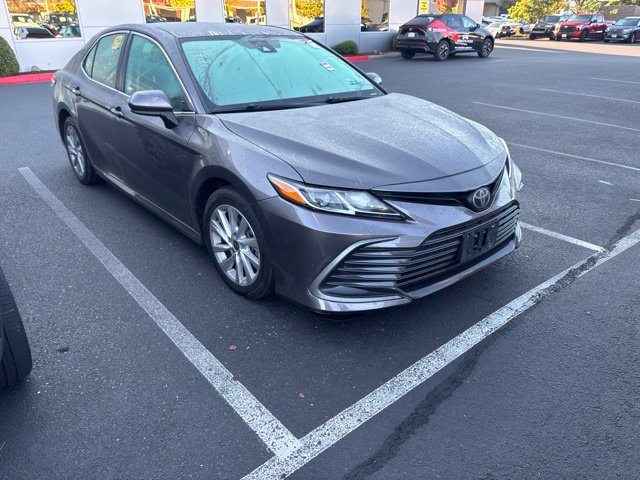 Used 2022 Toyota Camry LE FWD image 1