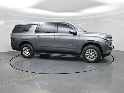 Used 2021 Chevrolet Suburban LT RWD image 26
