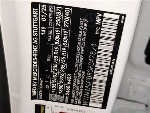 Certified 2025 Mercedes-Benz GLC 300 image 24