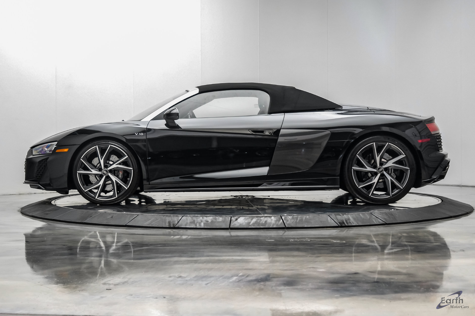 Used 2023 Audi R8 V10 performance RWD image 9