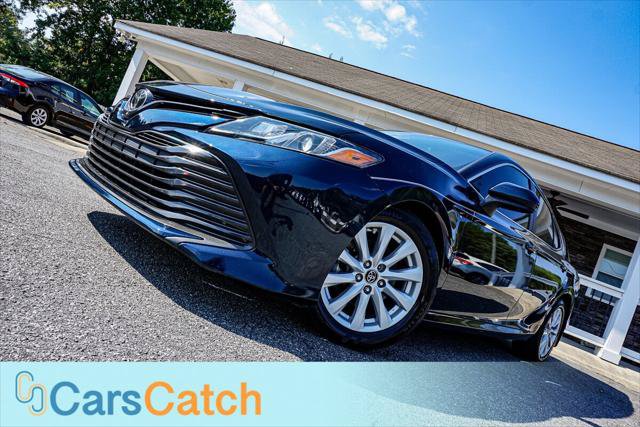 Used 2020 Toyota Camry LE FWD image 3
