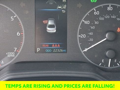 Used 2025 Toyota Corolla LE image 20