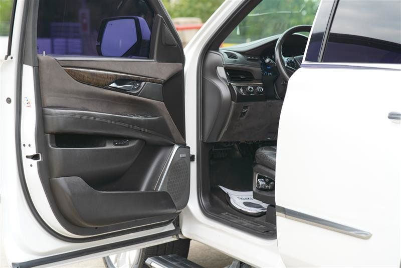 Used 2016 Cadillac Escalade Platinum AWD/4WD image 44