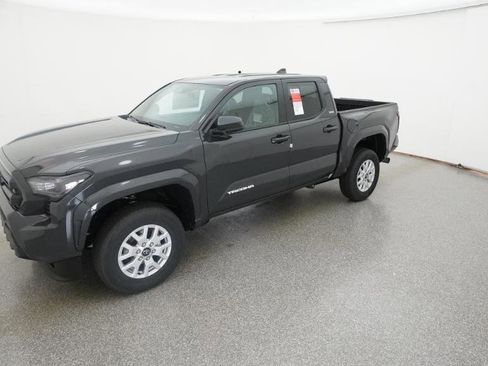 New 2025 Toyota Tacoma SR5 image 31