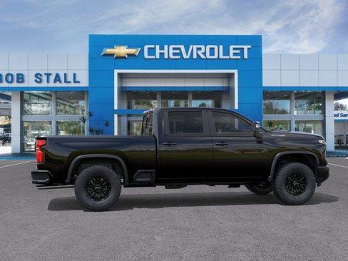 Used 2026 Chevrolet Silverado 2500 ZR2 w/ LPO, Dark Essentials Package AWD/4WD image 5