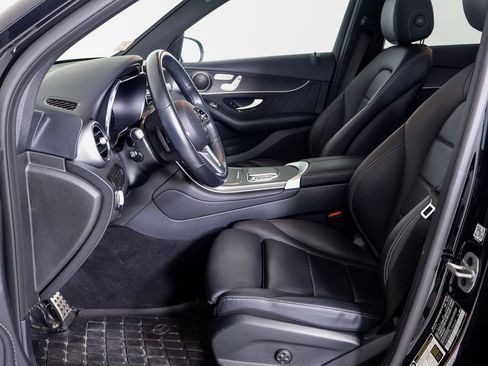 Used 2022 Mercedes-Benz GLC 300 4MATIC image 5