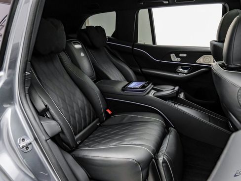 Used 2024 Mercedes-Benz Maybach GLS 600 4MATIC image 88