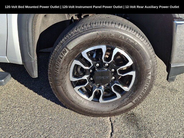 Used 2020 GMC Sierra 2500 SLT w/ SLT Convenience Package AWD/4WD image 13