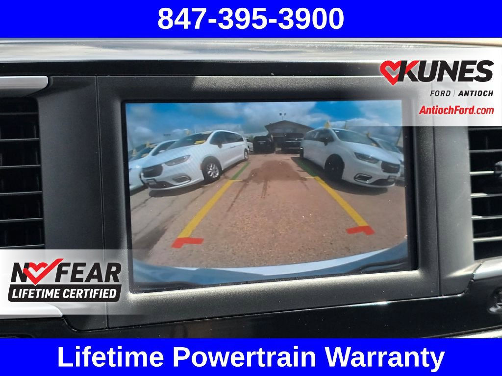 Used 2023 Chrysler Voyager LX FWD image 57