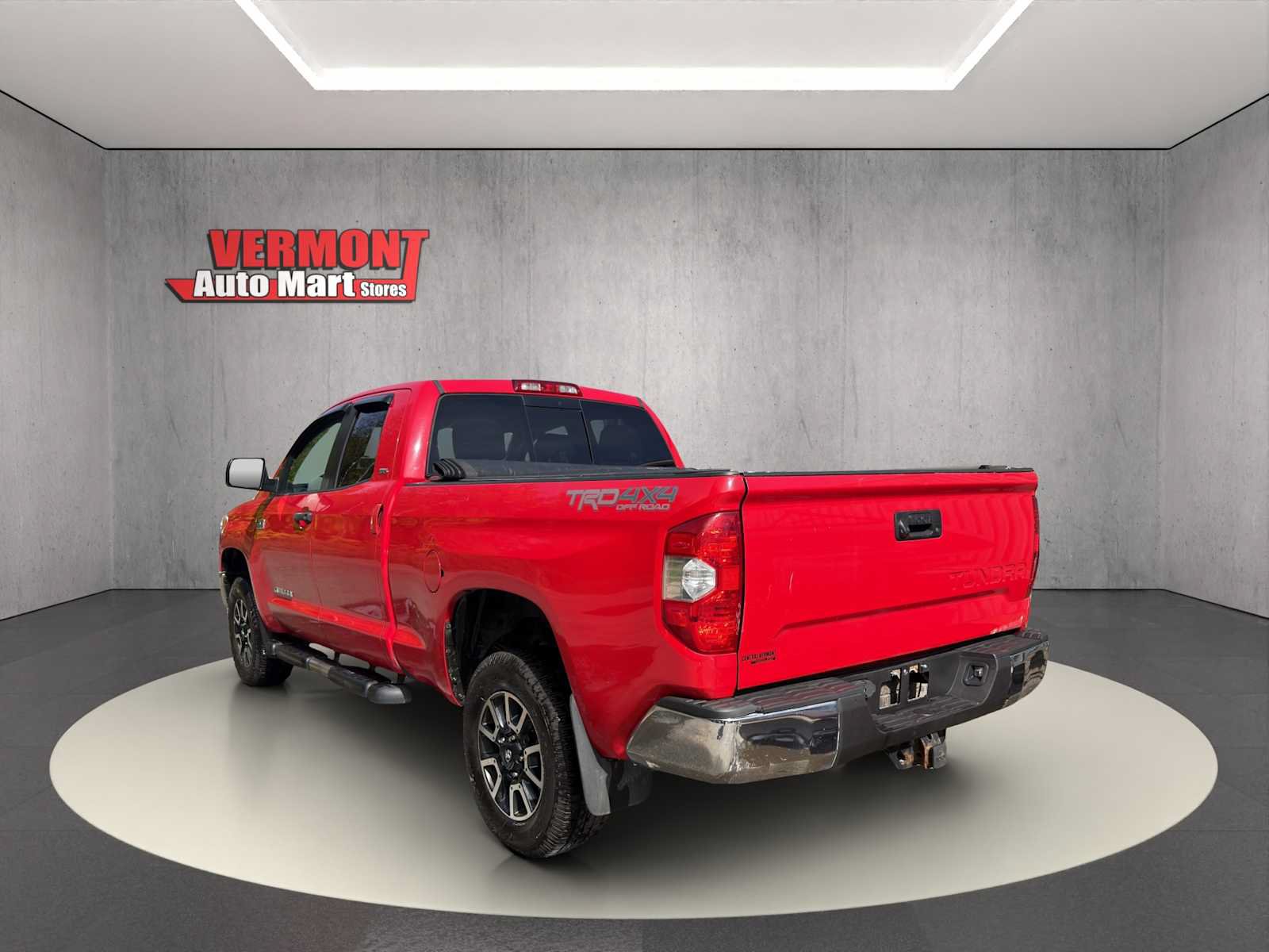 Used 2014 Toyota Tundra SR5 w/ TRD Off Road Package AWD/4WD image 6
