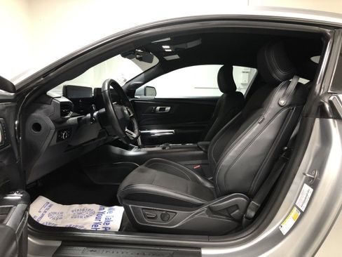 Used 2024 Ford Mustang Coupe image 13