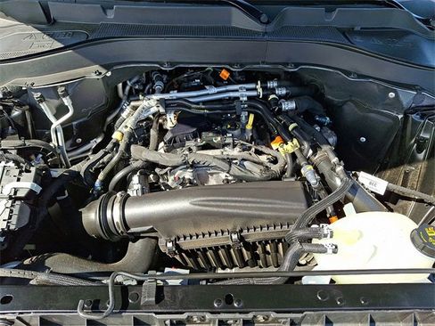 Used 2025 Ford Explorer Active w/ Active Comfort Package image 26