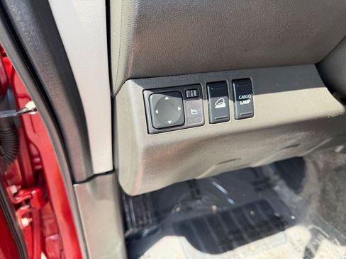 Used 2017 Nissan Frontier PRO-4X w/ Pro-4x Graphics Package AWD/4WD image 30