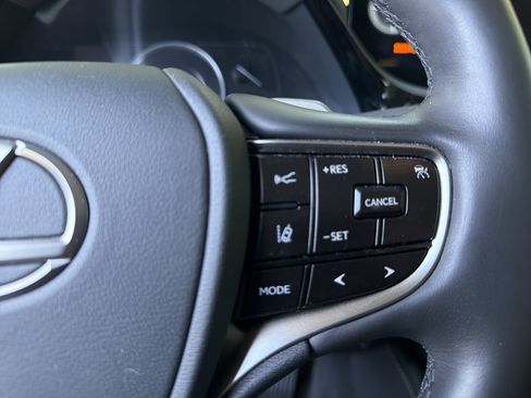 Certified 2025 Lexus ES 300h w/ Premium Package FWD image 19