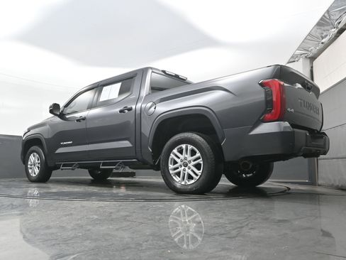Used 2022 Toyota Tundra SR5 w/ SR5 Convenience Package image 25