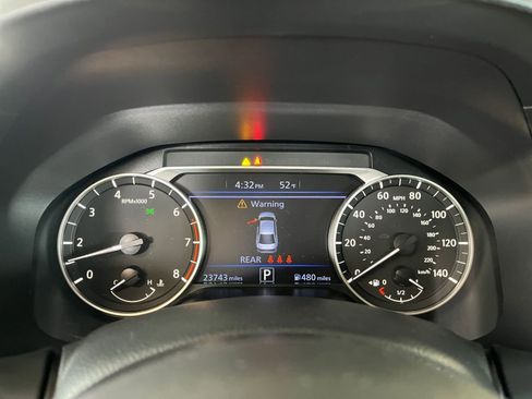 Used 2025 Nissan Altima 2.5 SV FWD image 41