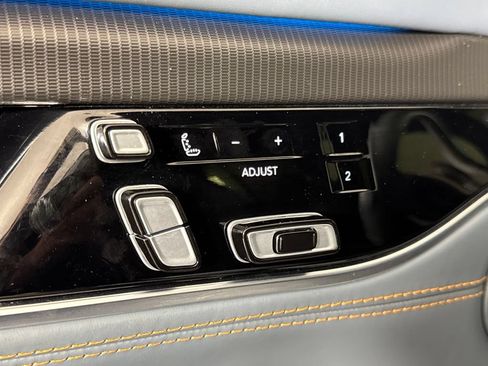 Certified 2024 Jeep Grand Wagoneer Series III w/ Rear Seat Video Group 1 AWD/4WD image 25