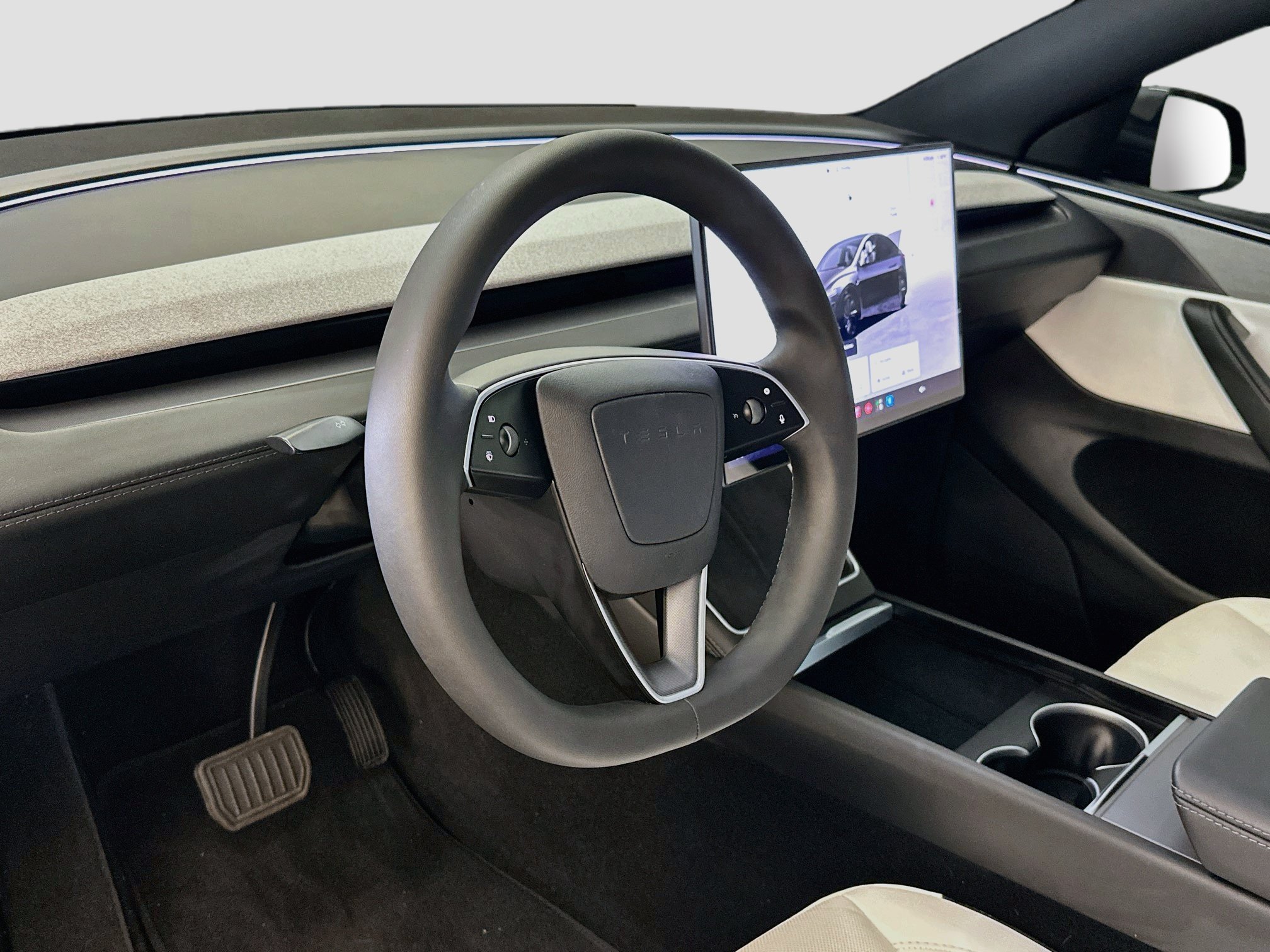 Used 2026 Tesla Model Y AWD image 18