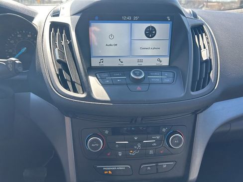 Used 2018 Ford Escape SE w/ SE Sync 3 Package image 1