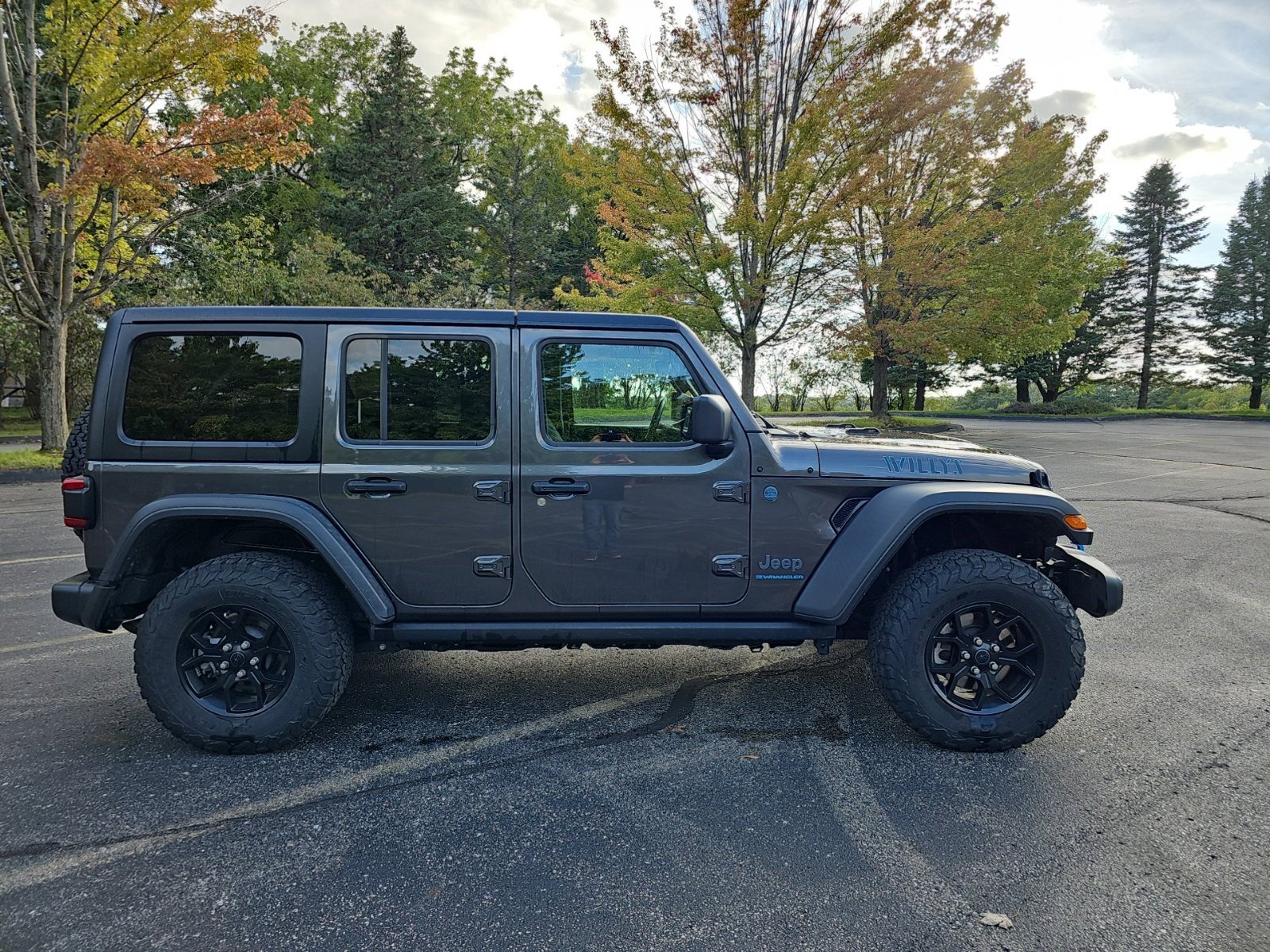 Used 2024 Jeep Wrangler Unlimited AWD/4WD image 7