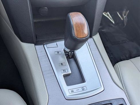 Used 2014 Subaru Outback 2.5i Limited w/ Moonroof Package image 12