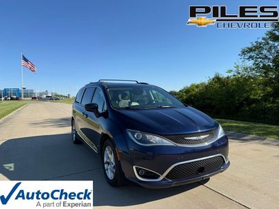 Used 2019 Chrysler Pacifica Touring-L Plus w/ Advanced Safetytec Group