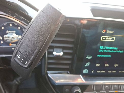 Used 2025 Chevrolet Silverado 1500 LT image 15