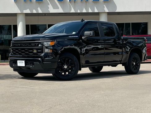 Used 2024 Chevrolet Silverado 1500 Custom RWD image 1