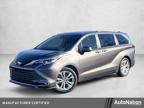 Certified 2023 Toyota Sienna Platinum image 1