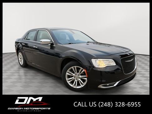 Used 2016 Chrysler 300 C image 1