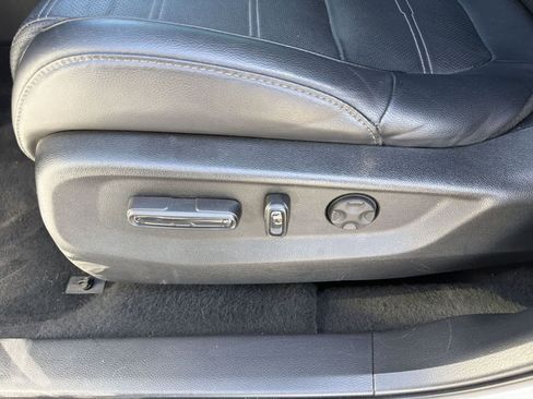 Used 2020 Honda CR-V EX-L image 18