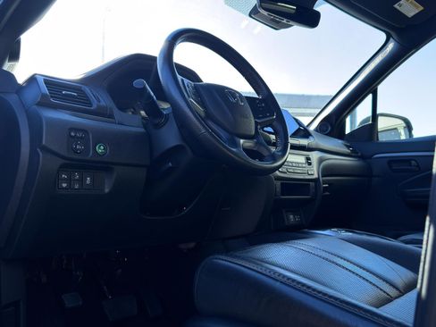 Used 2023 Honda Passport TrailSport image 15