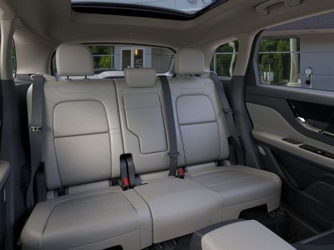 Used 2025 Lincoln Corsair Reserve w/ Jet Appearance Package image 11