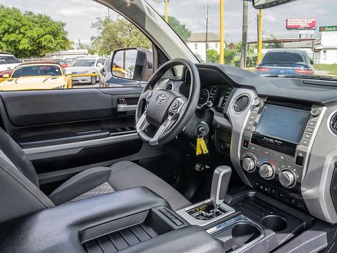 Used 2021 Toyota Tundra SR5 RWD image 19