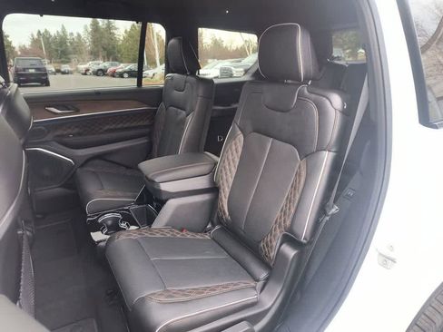 New 2025 Jeep Grand Cherokee L Summit w/ Advanced Protech Group IV image 23