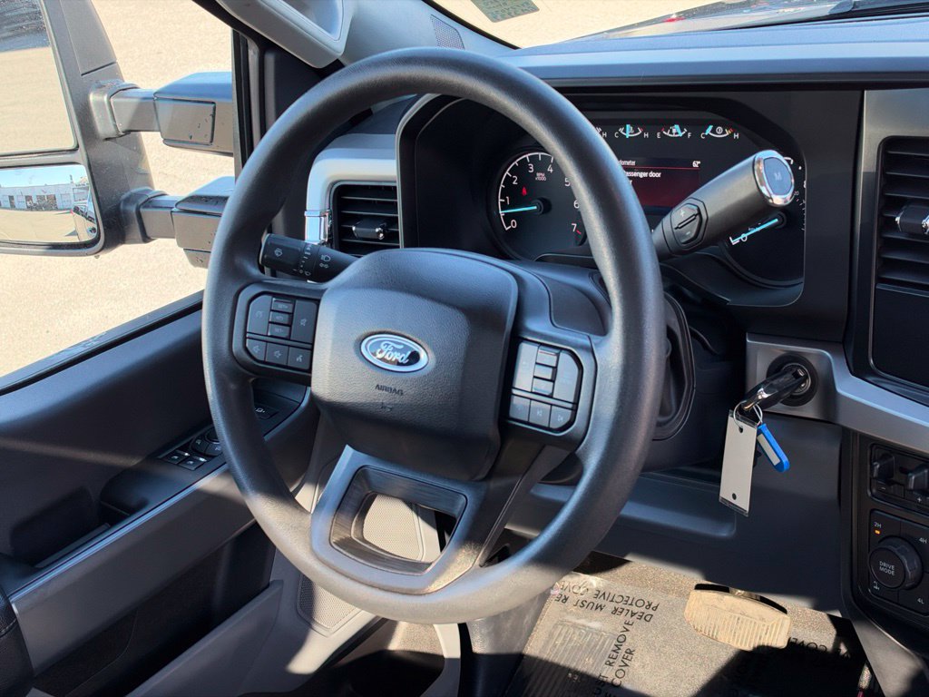 Used 2024 Ford F250 XLT AWD/4WD image 13