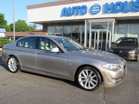 Used 2011 BMW 535i xDrive Sedan AWD/4WD image 2