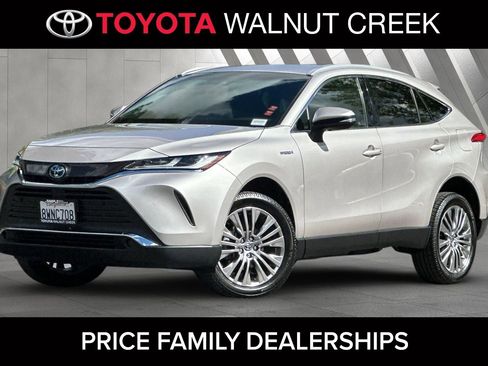 Certified 2021 Toyota Venza XLE w/ Carpet Mat Package (TMS) image 1