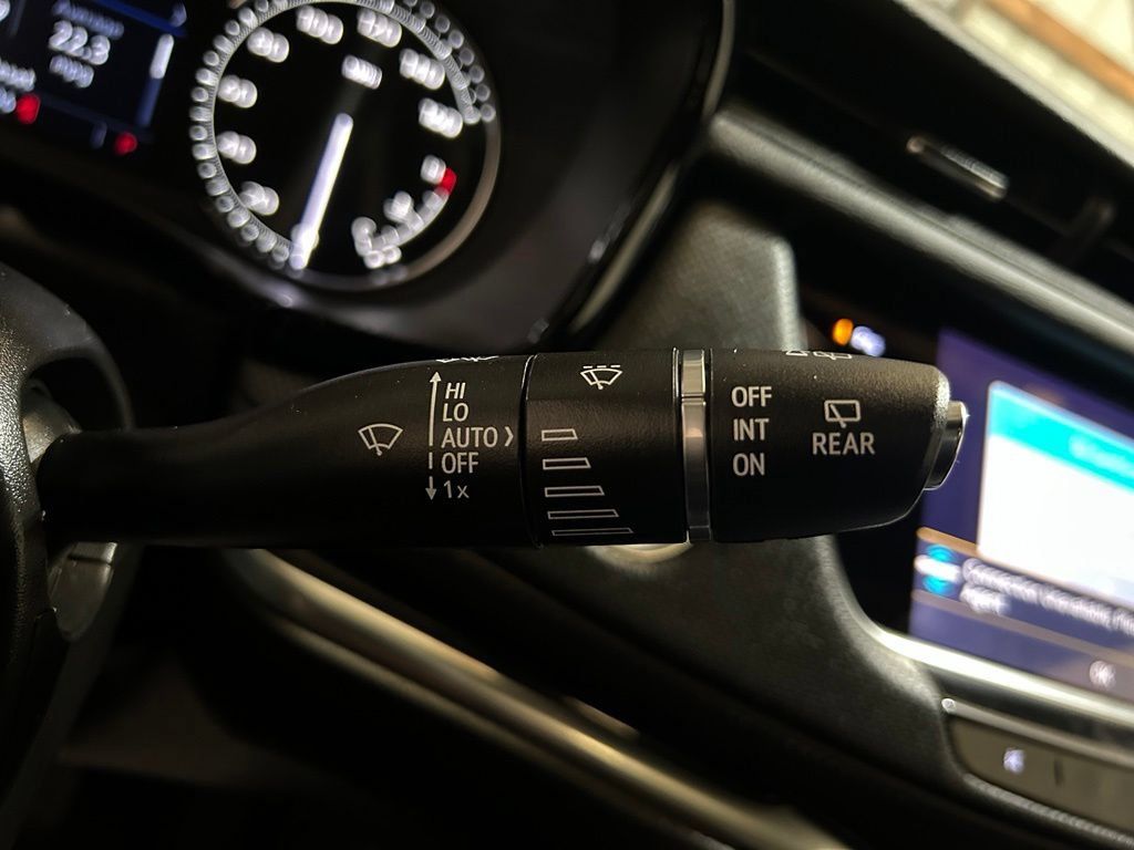 Used 2024 Cadillac XT5 Premium Luxury FWD image 18