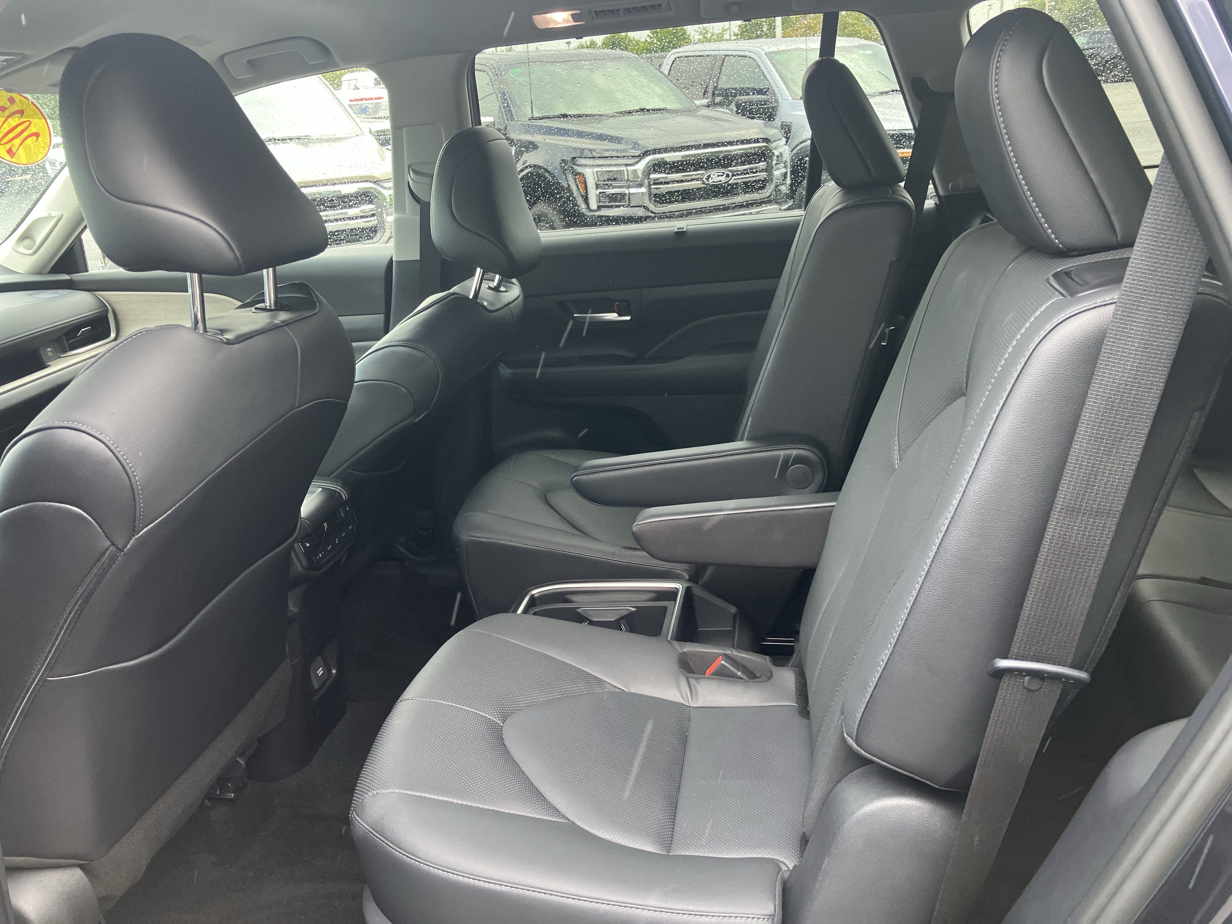 Used 2025 Toyota Grand Highlander AWD Hybrid image 16