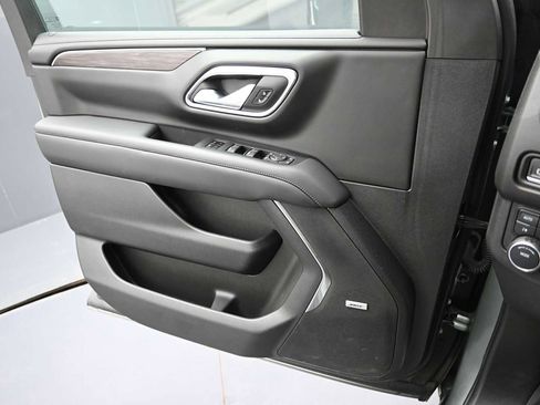 Used 2024 Chevrolet Tahoe LT w/ Luxury Package AWD/4WD image 11