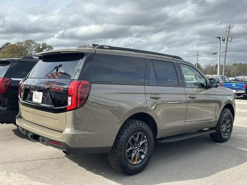 New 2026 Ford Expedition Tremor image 16