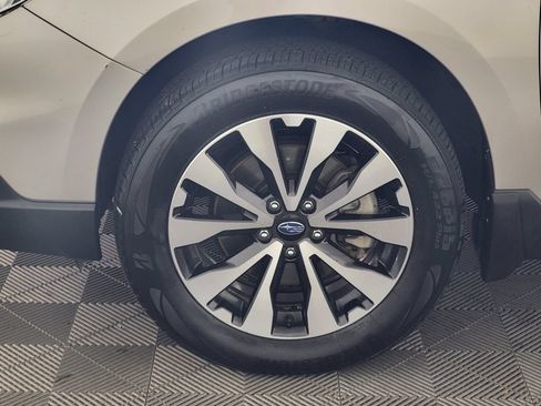Used 2016 Subaru Outback 2.5i Limited AWD/4WD image 9
