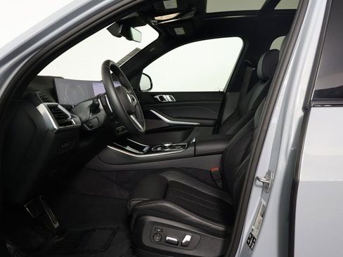 Used 2025 BMW X5 xDrive40i w/ M Sport Package image 10