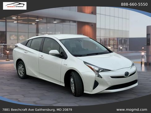 Used 2018 Toyota Prius Two w/ Prius Two Safety Plus Package image 3