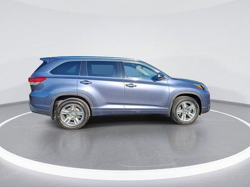Certified 2018 Toyota Highlander Limited AWD/4WD image 10